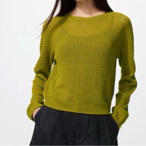 Uniqlo 3D Knit Mesh Sweater
